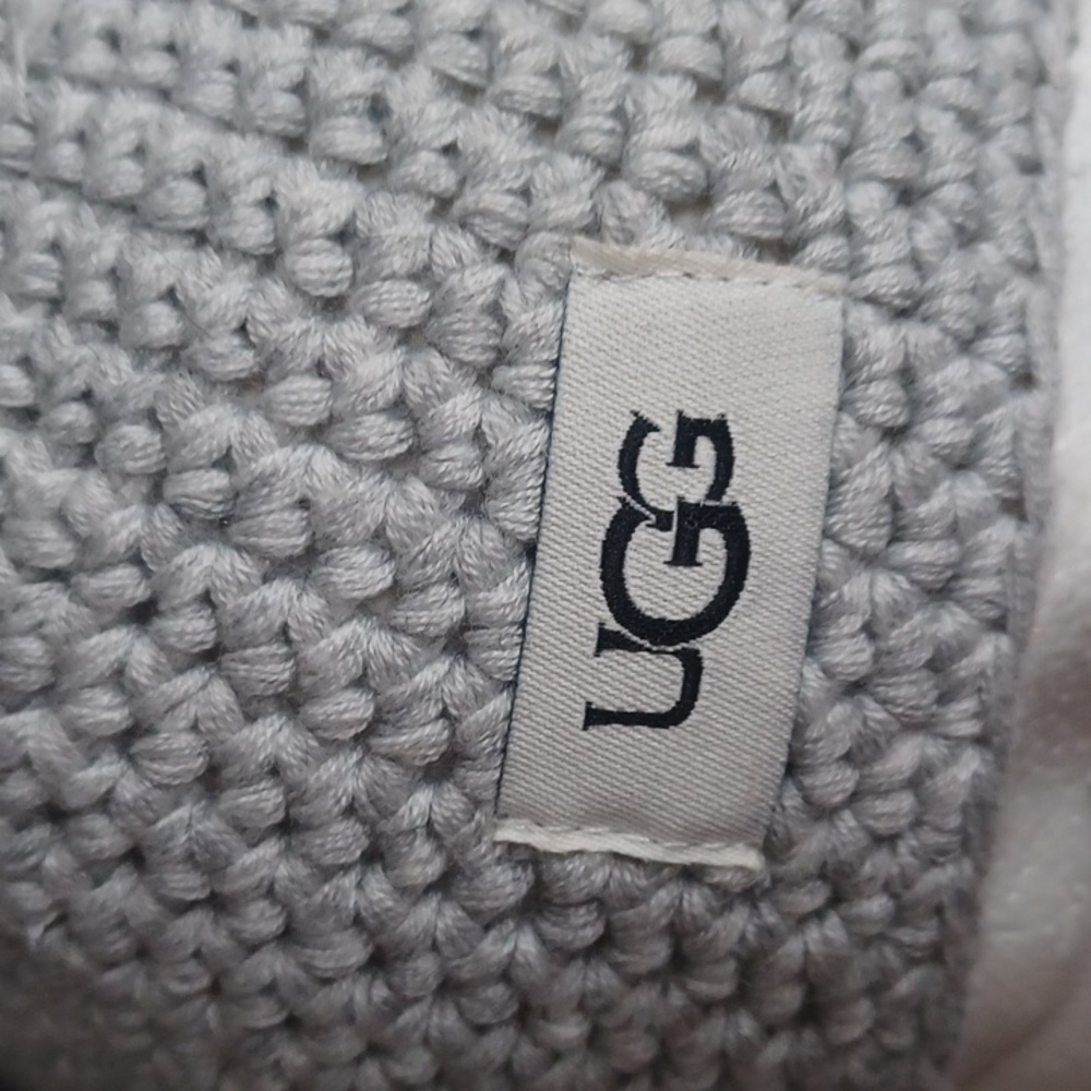 Ugg Beanie - image 4